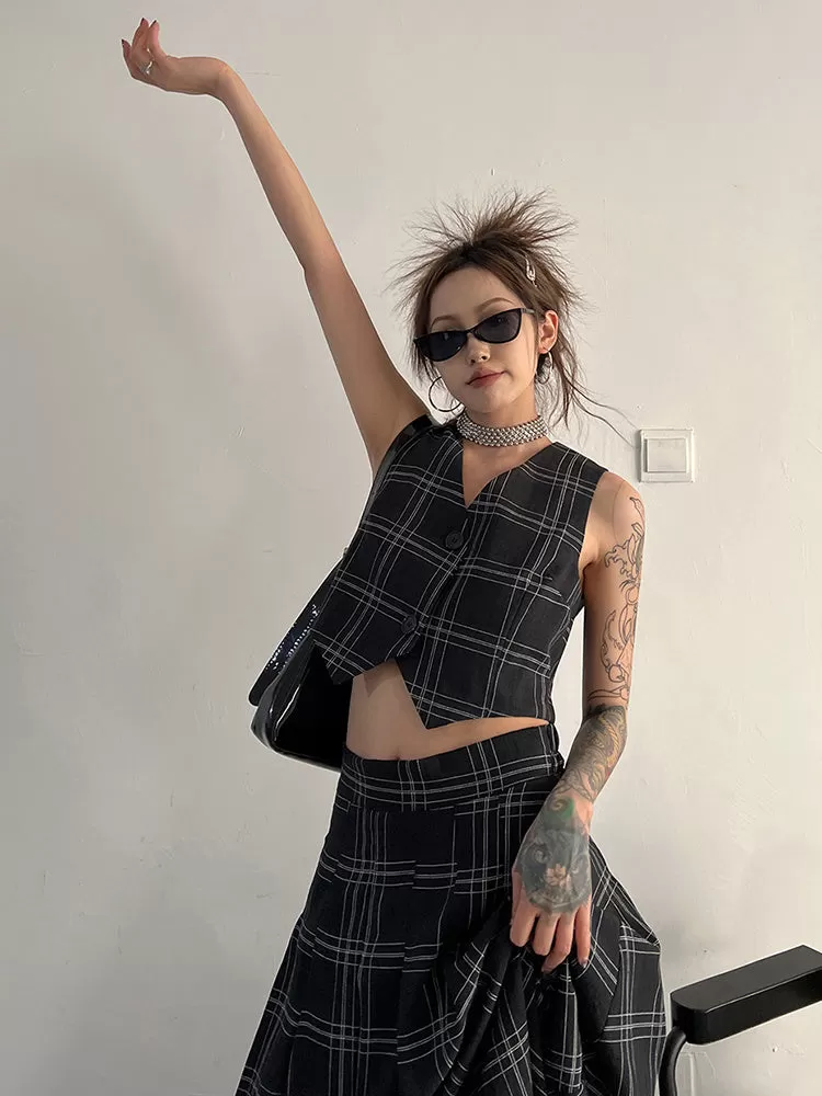 Tihee Plaid Cropped Vest - Black and Gray